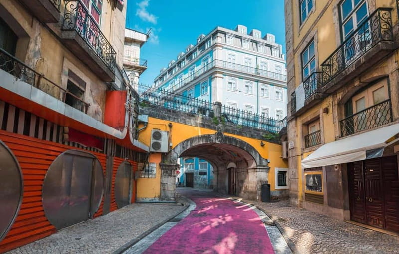 Ride the Stories of Lisbon – Tuk Tuk Experience - Lisbon Cathedral and the Santa Maria Maior area