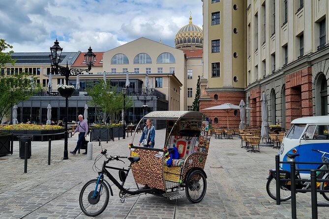 Romantic Berlin Rickshaw City and Photo Tour - incl. pick-up - Museum Island and Berlin’s oldest neighborhoods