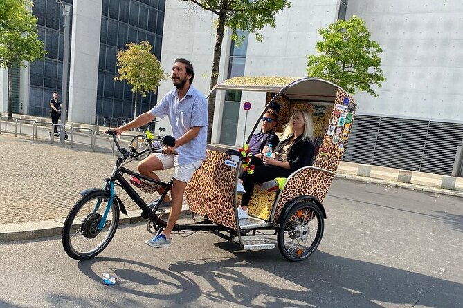 Romantic Berlin Rickshaw City and Photo Tour - incl. pick-up - Potsdamer Platz and the Topography of Terror