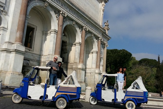Rome by Ape Calessino Auto Rickshaw - Aventine Hill and the Knights of Malta keyhole