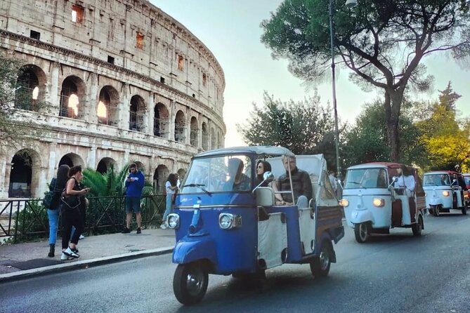 Rome by Ape Calessino Auto Rickshaw - Piazza Venezia and the first look at imperial Rome