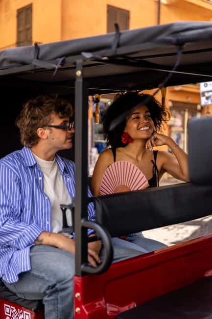 Rome: City Highlights E-Tuk Tuk Tour - The guides make the difference