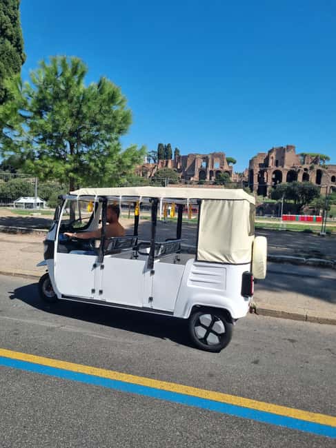 Rome: Electric Tuk-Tuk photo experience with driver - Circus Maximus and the older heart of Rome