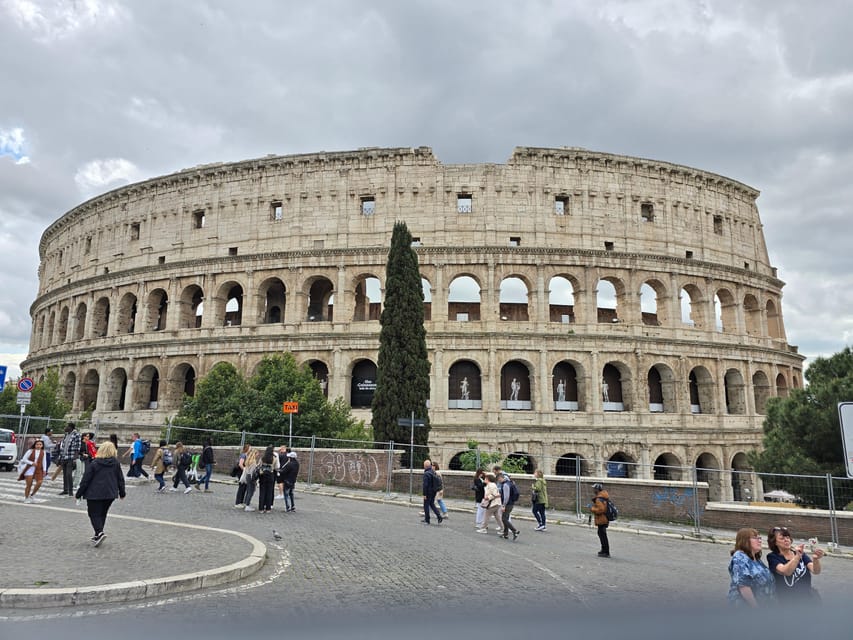 Rome: Private Tour on Electric Tuk-Tuk of Rome City Center - From the Colosseum to the Orange Garden