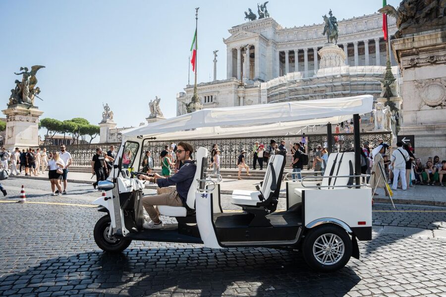 Rome: Private Tuk Tuk Tour with Hotel Pickup and Prosecco - What the $168.79 price means