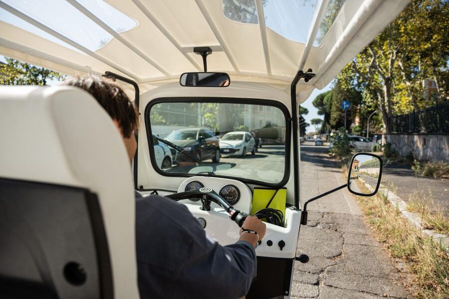 Rome: Private Tuk Tuk Tour with Hotel Pickup and Prosecco - Janiculum Hill and the Prosecco pause
