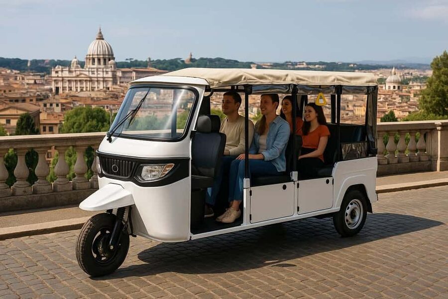 Rome: Timeless Electric Tuk-Tuk Photography Service - From Piazza di San Pantaleo to Circus Maximus