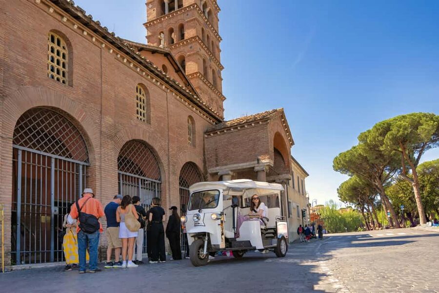 Rome: Tuk-Tuk Guided Tour in Rome City Center - Why a tuk tuk works well in central Rome