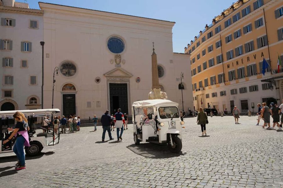 Rome: Tuk-Tuk Guided Tour in Rome City Center - Trevi Fountain and the Spanish Steps
