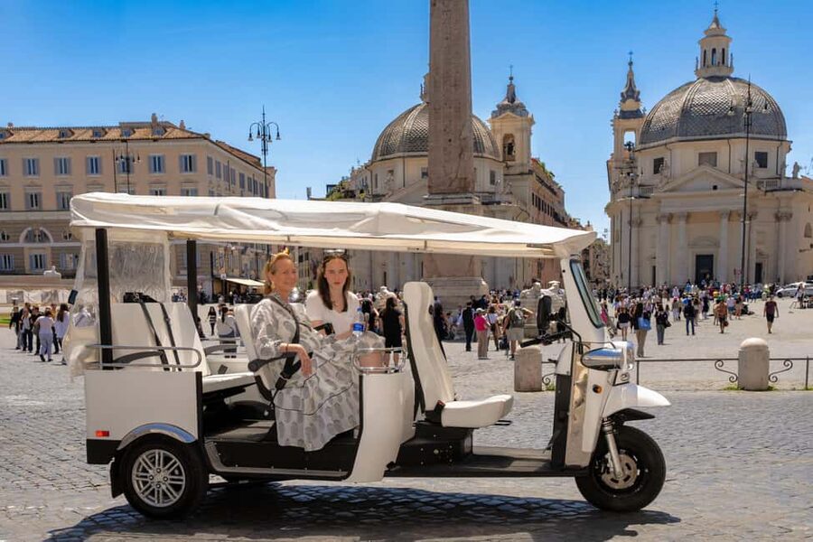 Rome: Tuk-Tuk Guided Tour in Rome City Center - Starting beside the Colosseum