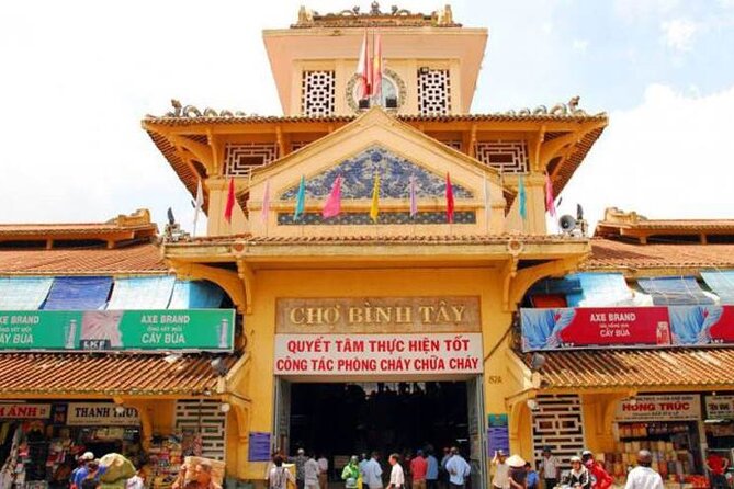Saigon City One Day Discover By Cyclo Ride Private Tour With Guide - The included noodle lunch and local snacks