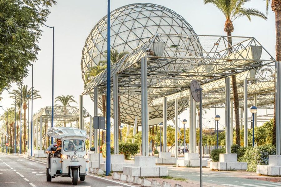 Seville: Private City Tour by Eco Tuk Tuk - The guides make the difference