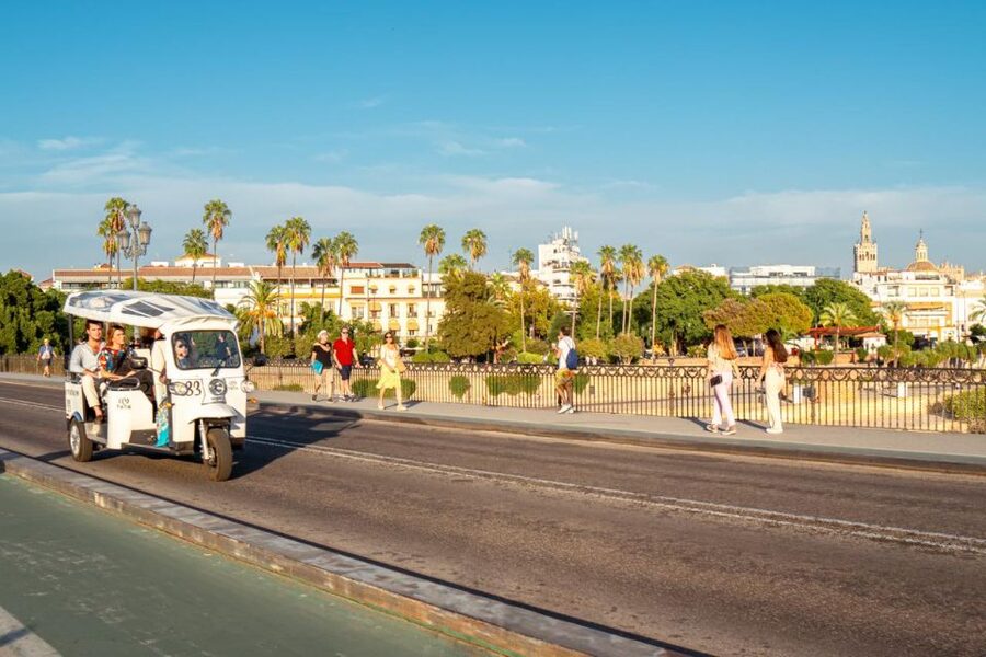 Seville: Private City Tour by Eco Tuk Tuk - María Luisa Park and Plaza de América