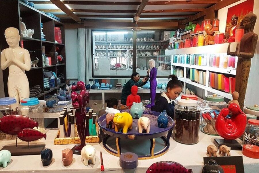 Siem Reap: 3-Hour Behind-the-Scenes Tuk-Tuk Tour - Meeting Local Craft at Khmer Ceramics