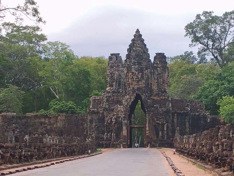 Siem Reap: Angkor Wat Private Tour by Tuk Tuk - What the $13 price really covers