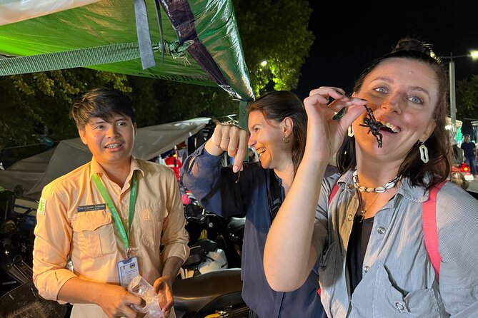 Siem Reap: Local Street Food Experience by Tuk-Tuk - Lort Cha brings the evening down to earth
