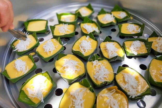 Siem Reap Morning Market & Food Tour by Tuk Tuk - A Cambodian breakfast at Wat Po Lang Ka