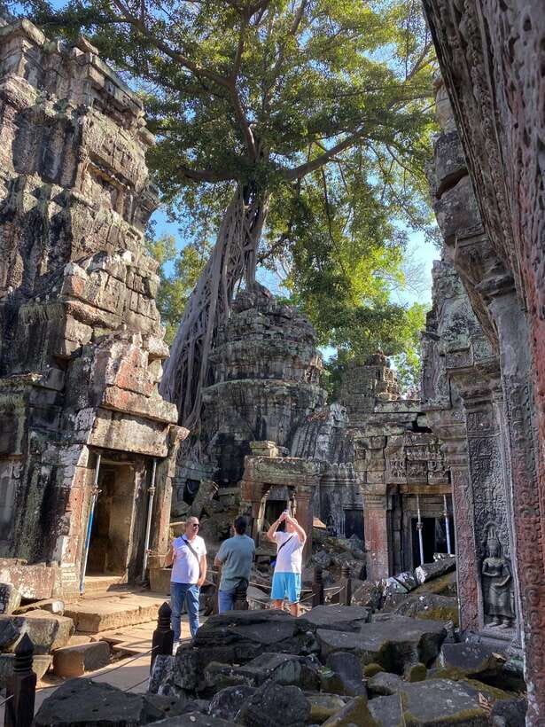 Siem Reap: Personalized Angkor Wat Sunrise/Set by TukTuk/Car - Angkor Thom, from Victory Gate to Bayon
