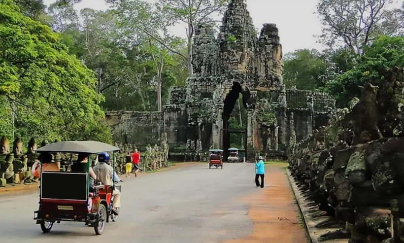 Siem Reap : Private Tuk-Tuk Tour of the Magnificent Temples. - Why a tuk-tuk works well at Angkor