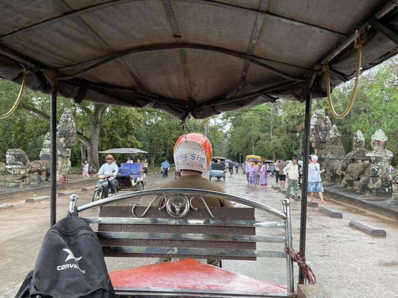 Siem Reap : Private Tuk-Tuk Tour of the Magnificent Temples. - Angkor Thom and the many faces of Bayon