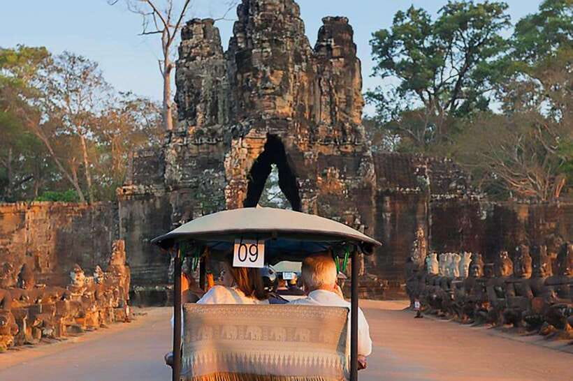 Siem Reap : Private Tuk-Tuk Tour of the Magnificent Temples. - Lunch is simple and separate