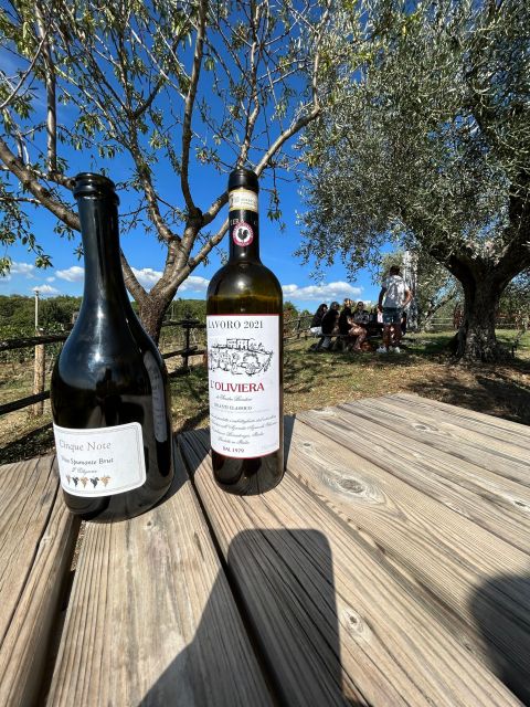 Siena: Tuk Tuk Tour with Wine Tasting - The first 40 minutes: Siena from the road