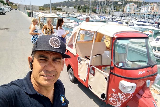 Sigtseeing in a Tuk Tuk ,Unique Experience - Why the private format affects the value