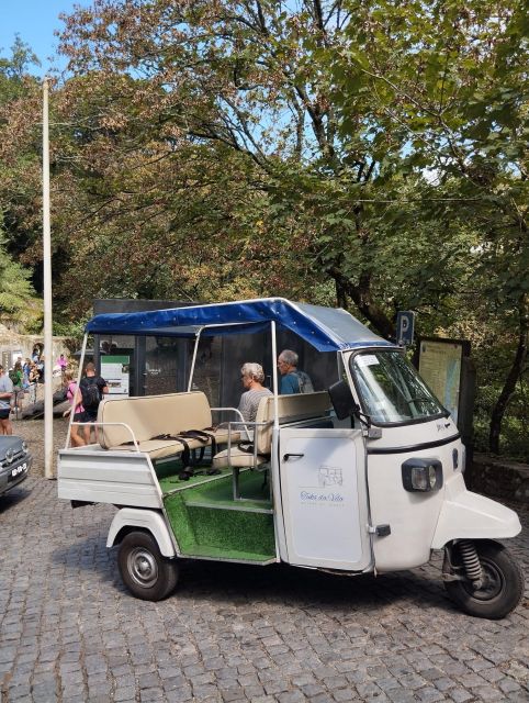 Sintra:1 hour tuk tuk experience to Pena Palace(3 monuments) - Reaching Pena Palace, the main event