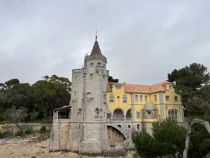 Sintra: Full-Day Guided Tuk-Tuk Tour - Quinta da Regaleira and the estate roads