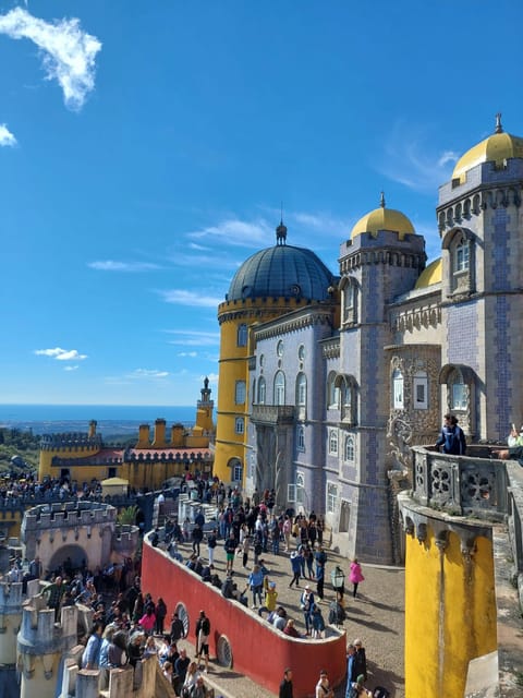 Sintra: private tuk tuk tour of the mountains and palaces - Vila Palace and Biester Palace on the first climb