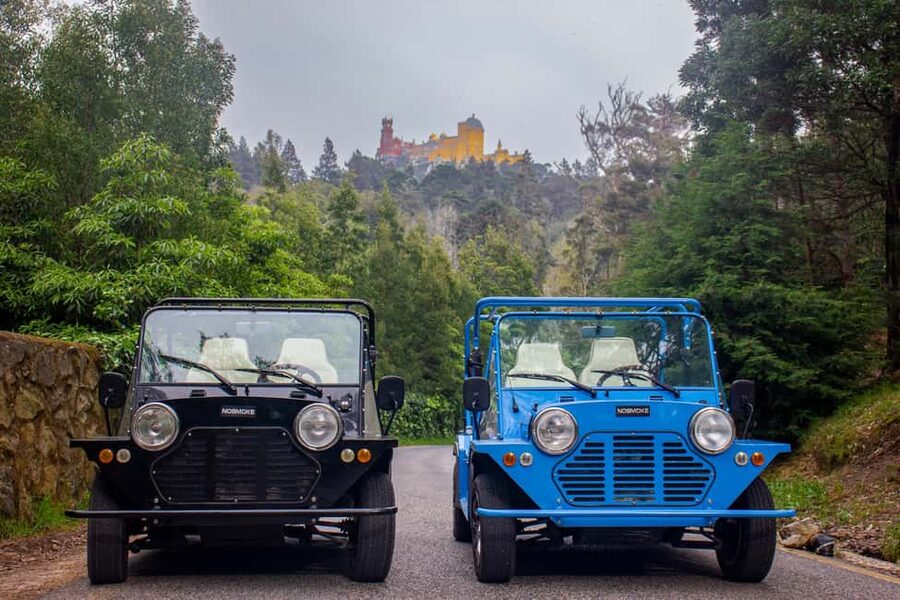Sintra: Vintage electric Tuk Tuk tour, Pena Palace 4/5 hours - Why a Tuk Tuk works well in Sintra