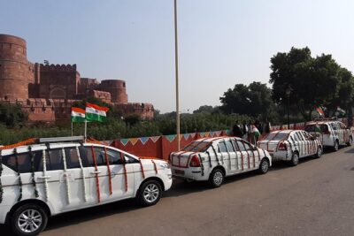 Skip the Line: Half Day Sunrise Tour of Taj Mahal by TUK TUK