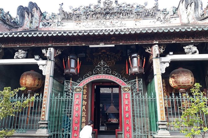 Small-group Saigon City Tour: 3-Hour Cyclo Ride to Hidden Stories - Binh Tay Market: useful, crowded, and not polished