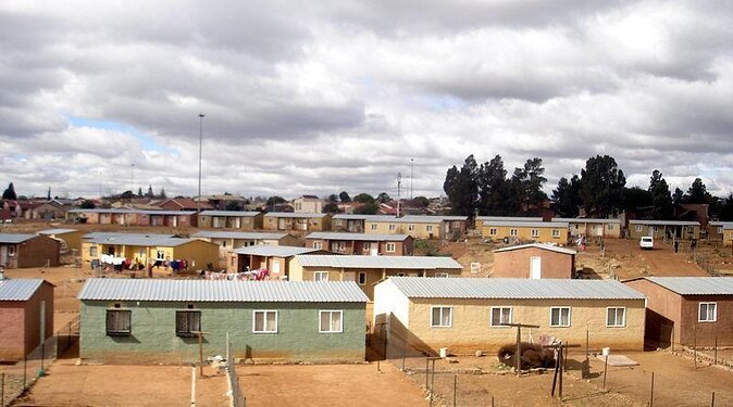 Soweto by Tuk-Tuk - Starting in Orlando West with Soweto at street level