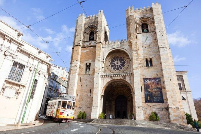 Special Guided Tour of Tuk Tuk Lisbon Historic 2 Hours - Elevators, Carmo, and the April Revolution