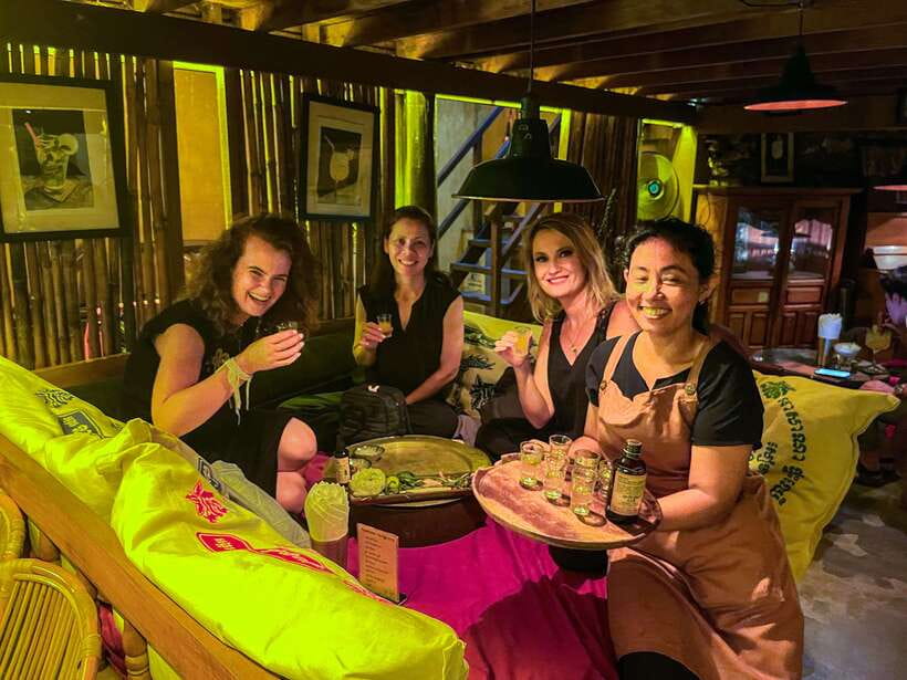 Street Food Tour and Phare Circus with Tuk-Tuk Transfers - Who should choose this evening