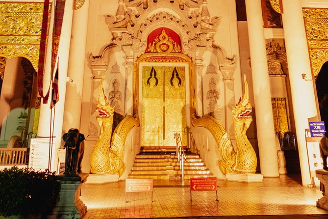 Sunlight or Moonlight: Chiang Mai City Tuk Tuk Tour - Wat Lok Moli and Lanna design