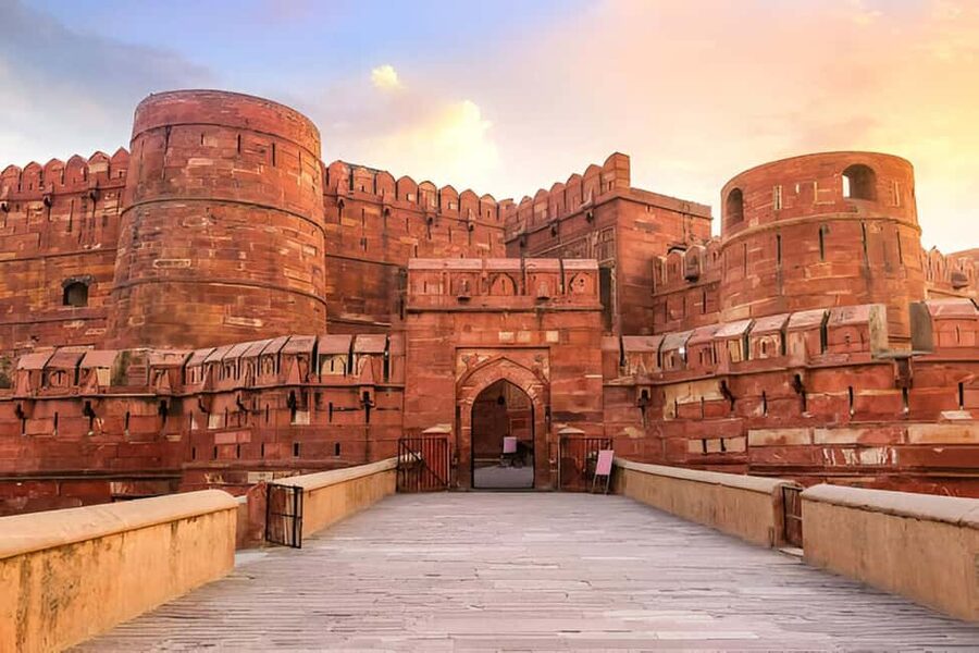 Sunrise Taj Mahal, Agra Fort & Mehtab Bagh Tour by Tuk Tuk - Agra Fort and the Mughal story
