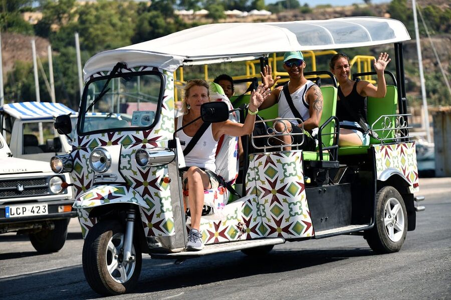 Sunset Tuk Tuk Tour in Gozo & Blue Lagoon (Comino) - Sanap Cliffs and Xlendi Bay