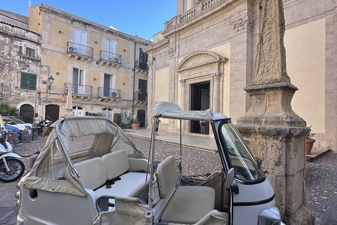 Syracuse and Ortygia by tuk-tuk 2-hour tour - Caravaggio and Saint Lucy at Santa Lucia