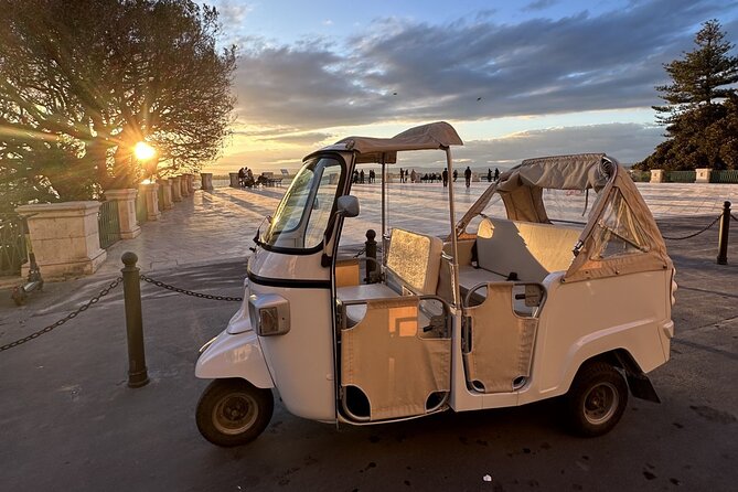 Syracuse and Ortygia by tuk-tuk 2-hour tour - Arethusa Spring and the waterfront