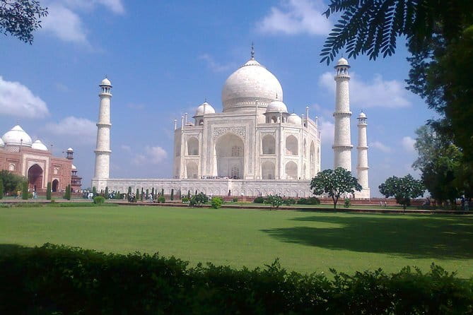 Taj Mahal by Tuk Tuk : A Local-Style Adventure - Agra Fort gives the day a second point of view