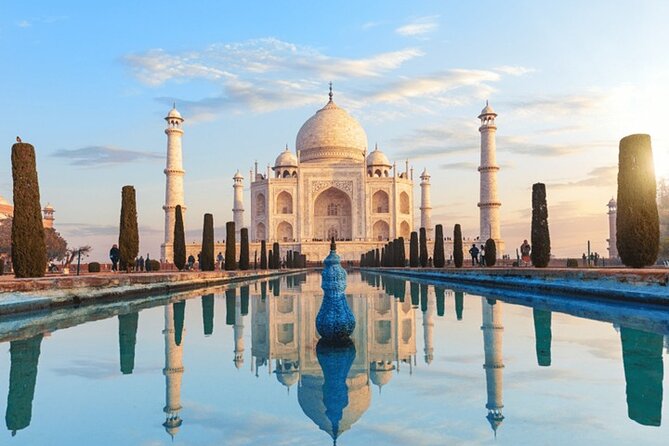 Taj Mahal Half Day Tour by Tuk Tuk - What the guide adds to the visit