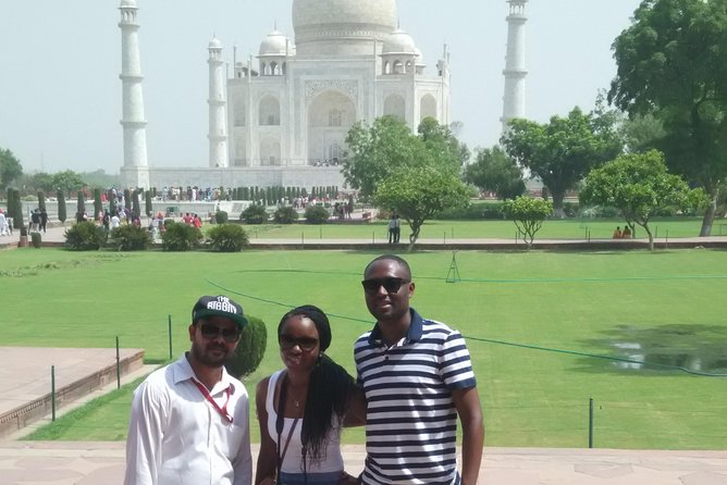 Taj Mahal Sunrise View With Tuk-Tuk - Why the private format helps