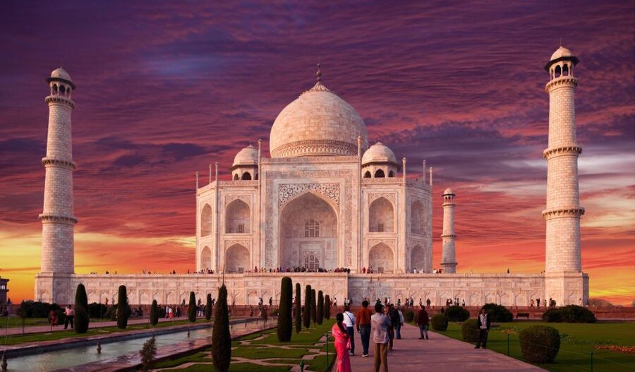 Taj Mahal Sunset Tour By Tuk Tuk with Private Guide - Let the guide explain the Taj Mahal