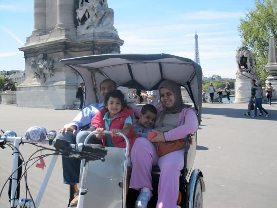 The Latin Quarter: 2, 3 or 4H Private Tuk-tuk Tour in Paris - Odéon brings theater into the route