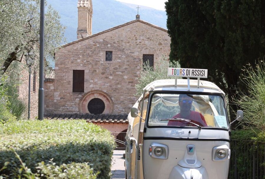 The Life of Saint Francis Tour by Tuk Tuk: English & Spanish - The Bishop’s Palace and the Sanctuary of the Stripping