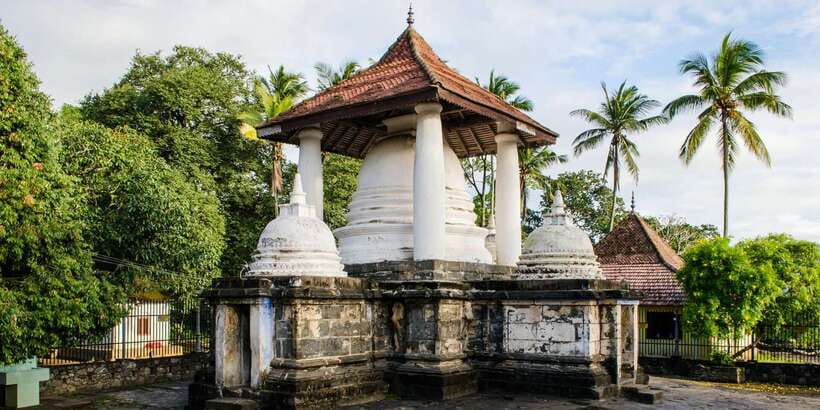 Three Temples Loop In Kandy Day Tour By Tuk Tuk - Embekka’s Wooden Drummers’ Hall
