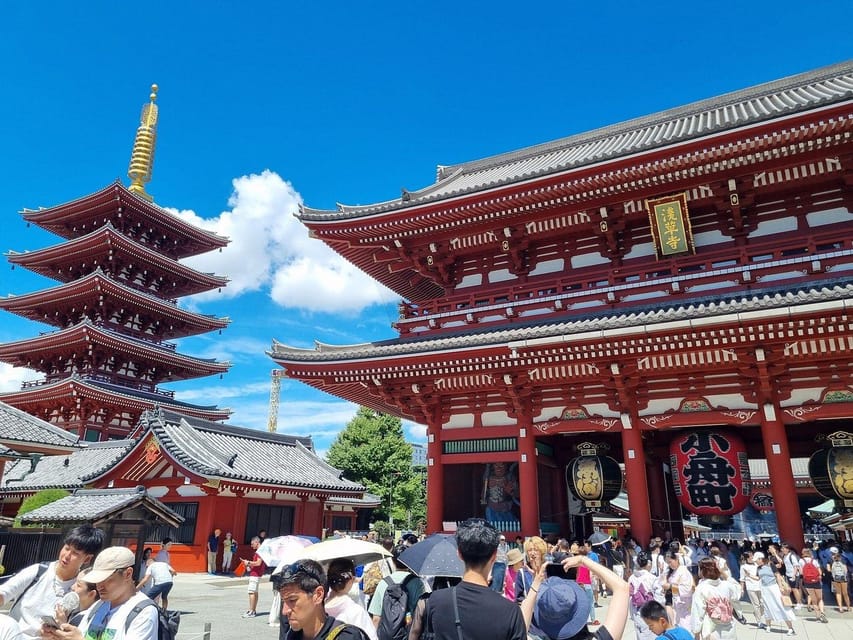 Tokyo: Asakusa Highlights Walking (OP : Rickshaw Experience) - The guide, group size, and sound in the streets