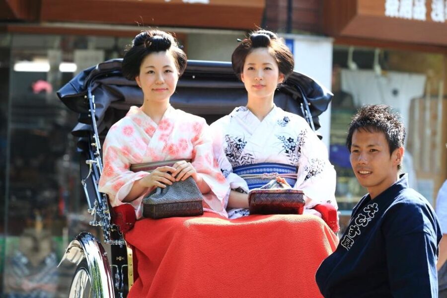 Tokyo: Asakusa Sightseeing Tour by Rickshaw - Meeting the rickshaw at Asakusa Station